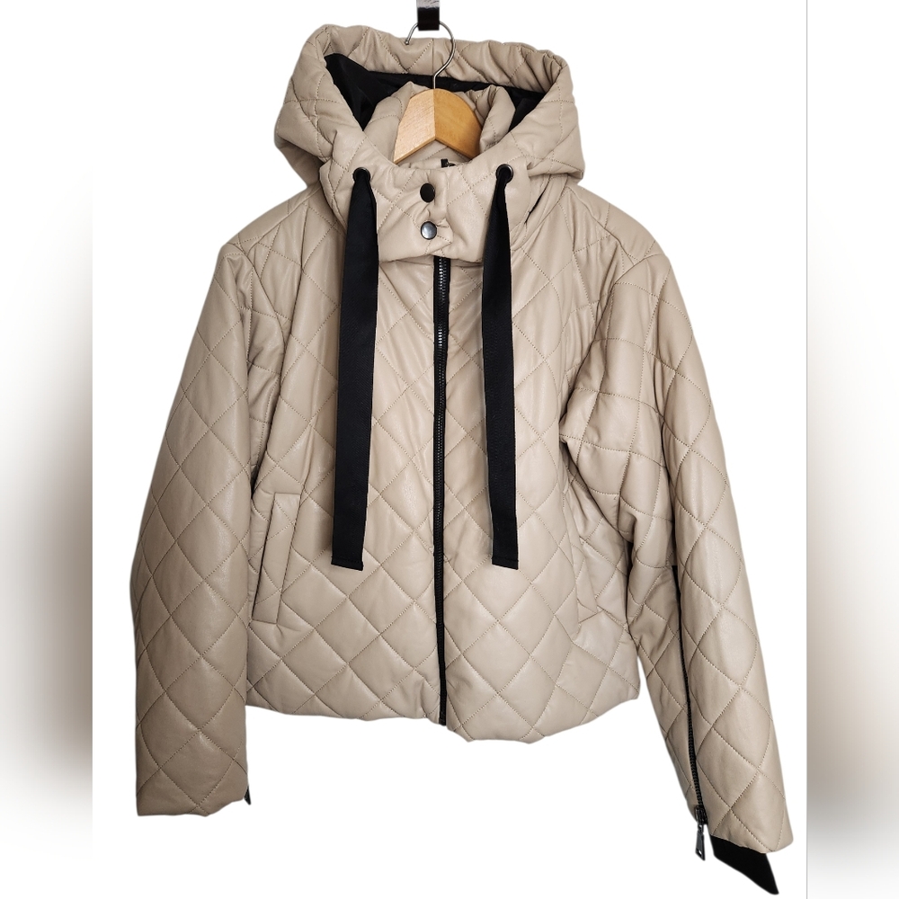 Steve Madden Beige Quilted Faux Leather Puffer Jacket Small